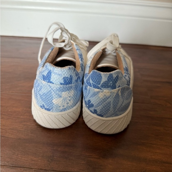 NWOT Naturalizer Soul Neela Women's White and Blue Sporty Sneakers-Size 6 - Picture 3 of 9